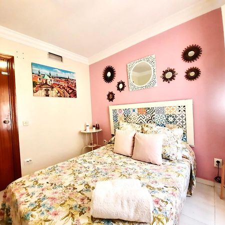 Budget And Cute Rooms With Balcony Sevilla Center Kültér fotó