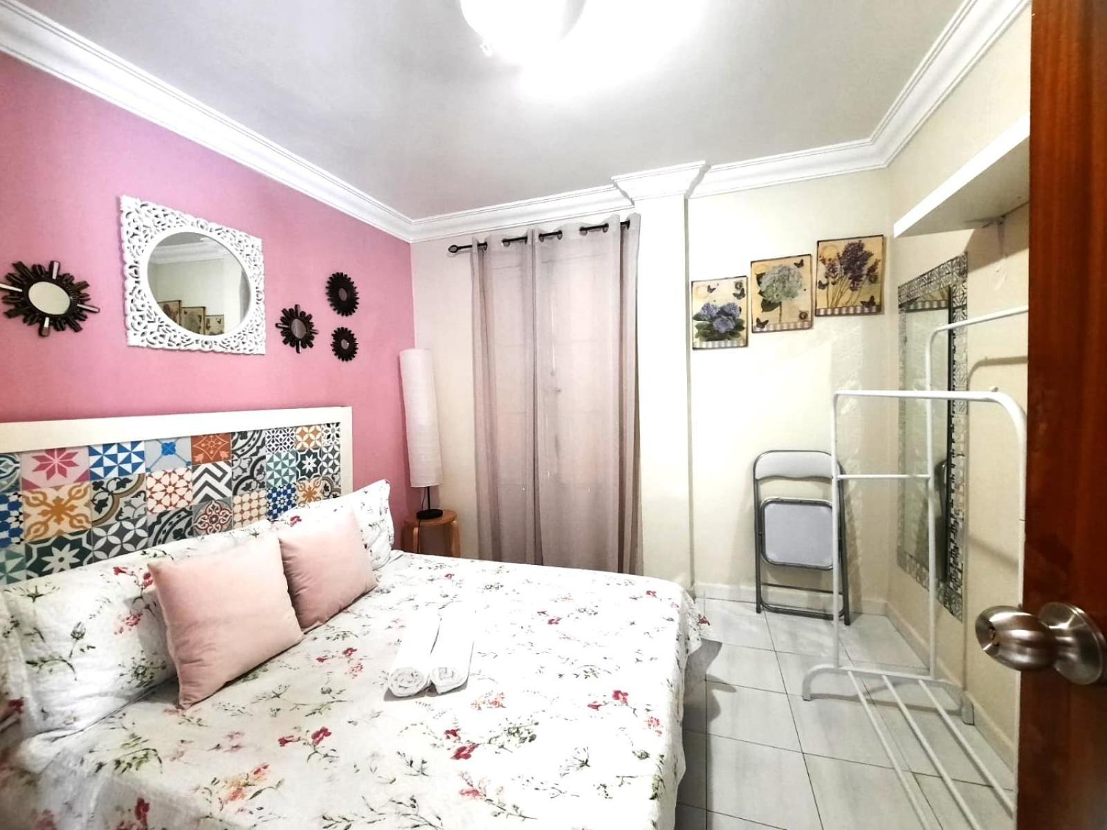 Budget And Cute Rooms With Balcony Sevilla Center Kültér fotó