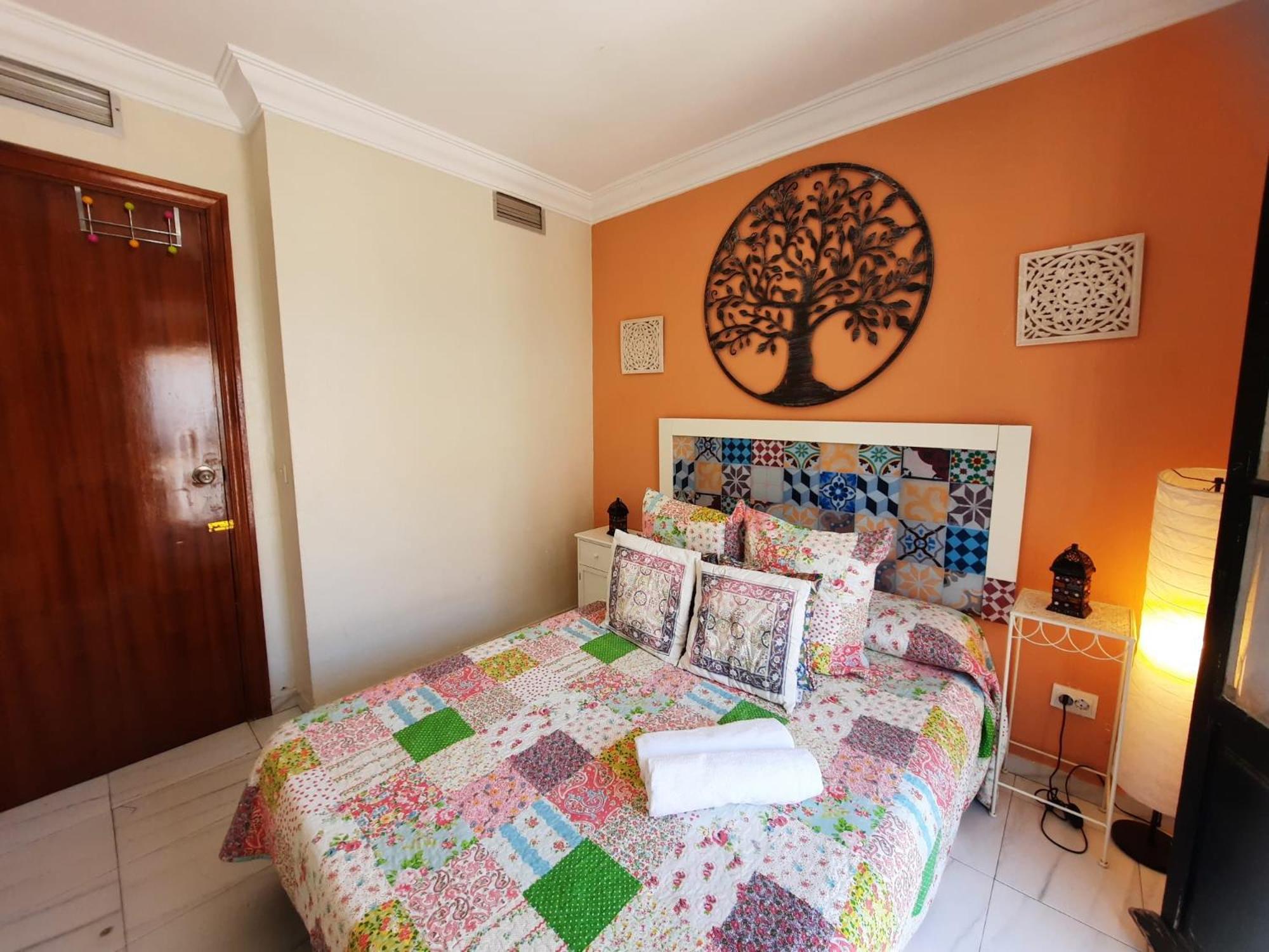 Budget And Cute Rooms With Balcony Sevilla Center Kültér fotó