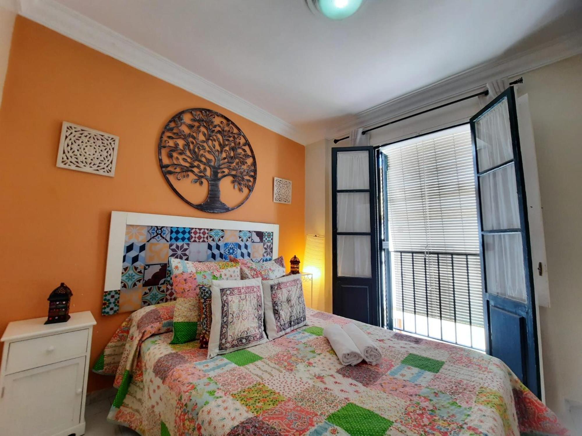 Budget And Cute Rooms With Balcony Sevilla Center Kültér fotó