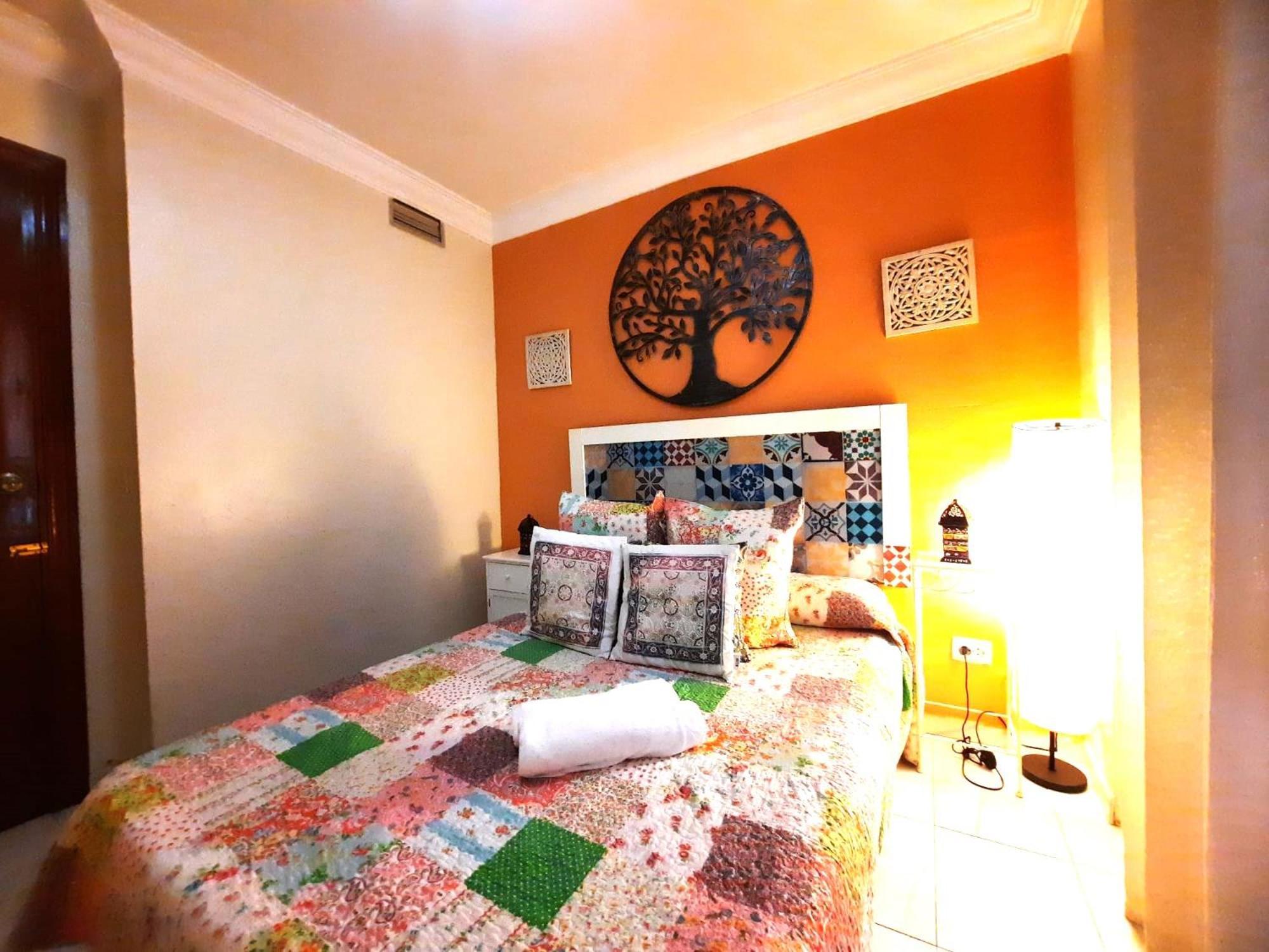 Budget And Cute Rooms With Balcony Sevilla Center Kültér fotó