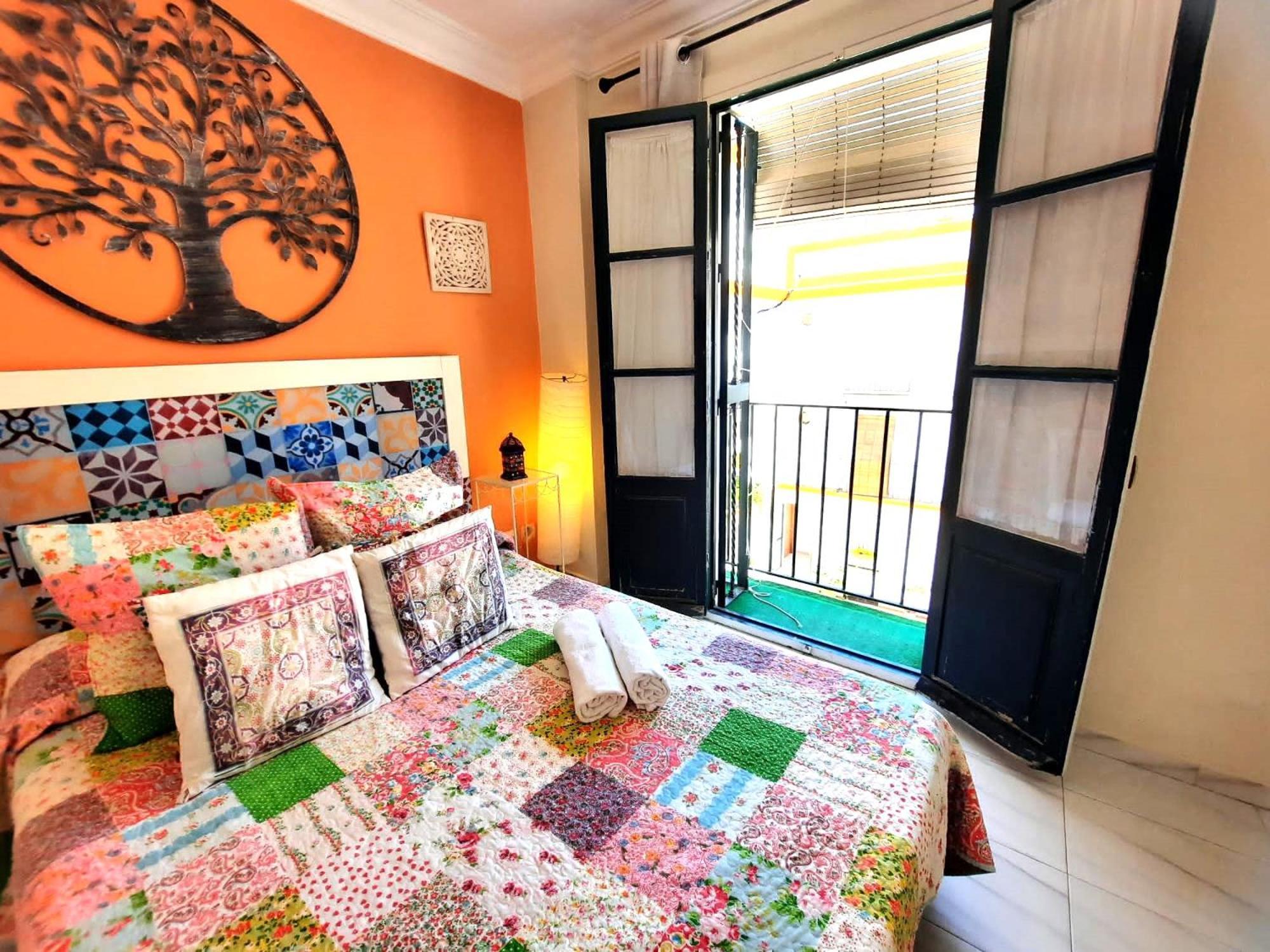 Budget And Cute Rooms With Balcony Sevilla Center Kültér fotó